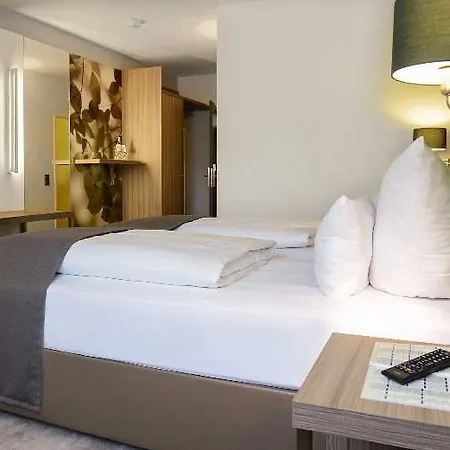 Atrium Im Park 4*