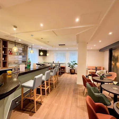 Hotel Atrium Im Park 4*