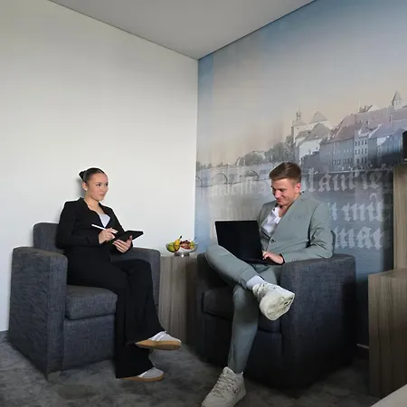 Likestay Regensburg Szálloda 4*