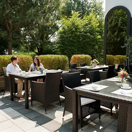 Отель Atrium Im Park Регенсбург